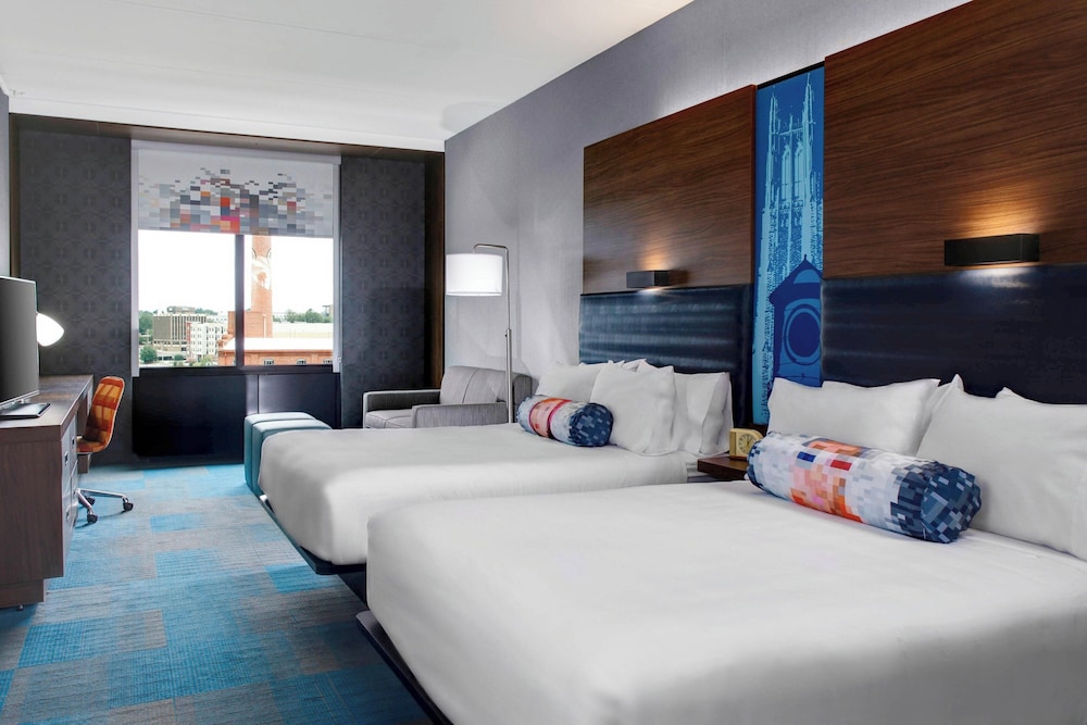 Room, 2 Queen Beds photo 1