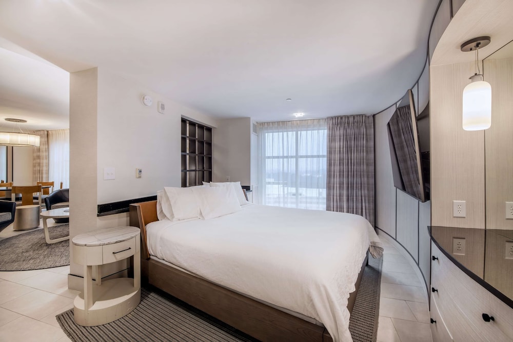 Presidential Suite, 1 King Bed, Bathtub photo 3