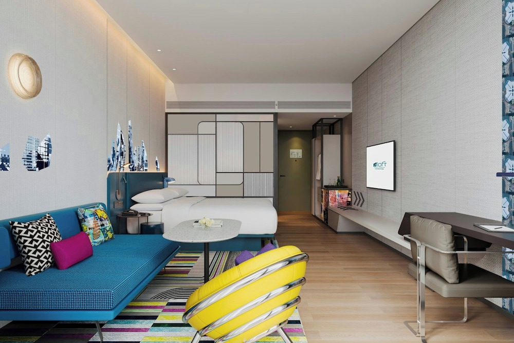 Room, 1 King Bed, City View