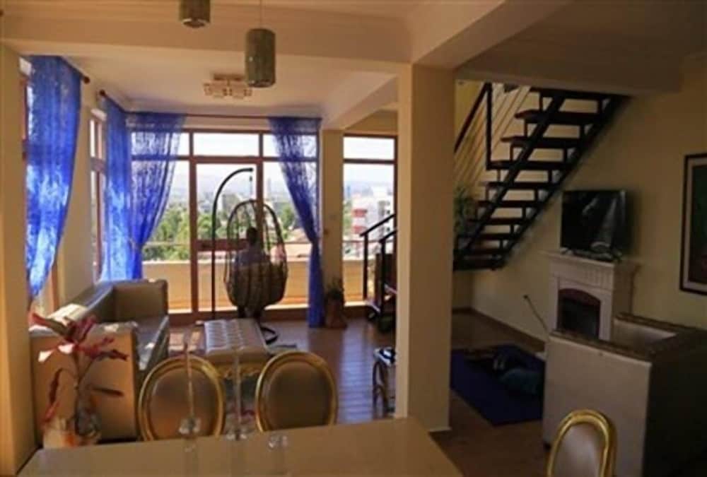 Penthouse, 2 Double Beds photo 1