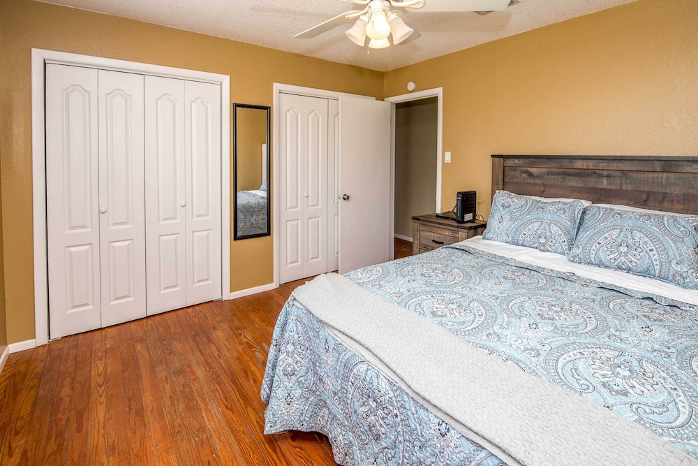 House (4 Bedrooms) photo 1