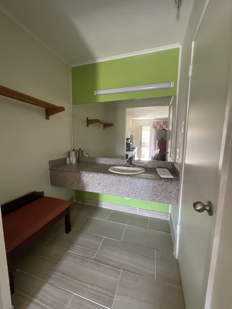 Standard Single Room, Smoking photo 3