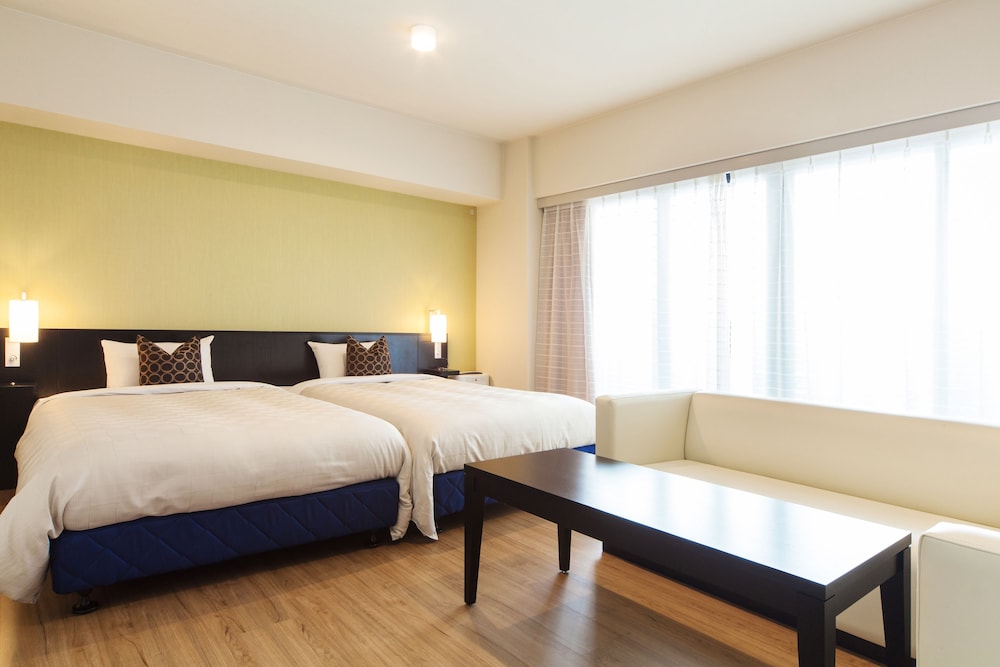 Balcony Twin Room - Non Smoking, NO group booking/ more than 2 rooms photo 2