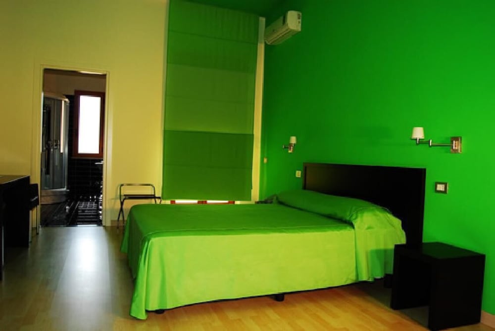 Family Double or Twin Room, Garden View, Garden Area photo 3