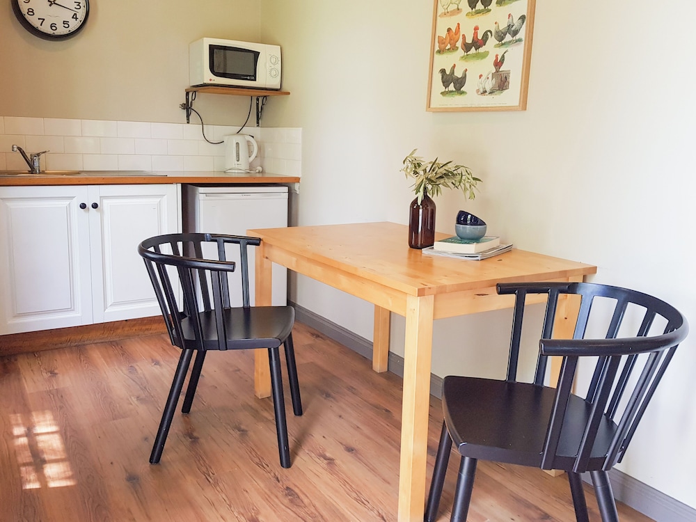 Standard Suite, 1 Bedroom, Non Smoking, Refrigerator & Microwave photo 2
