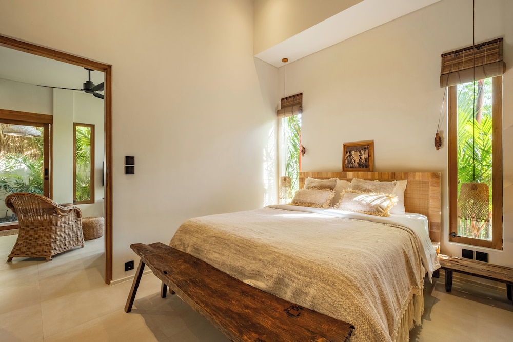 Luxury Villa, Courtyard View photo 2