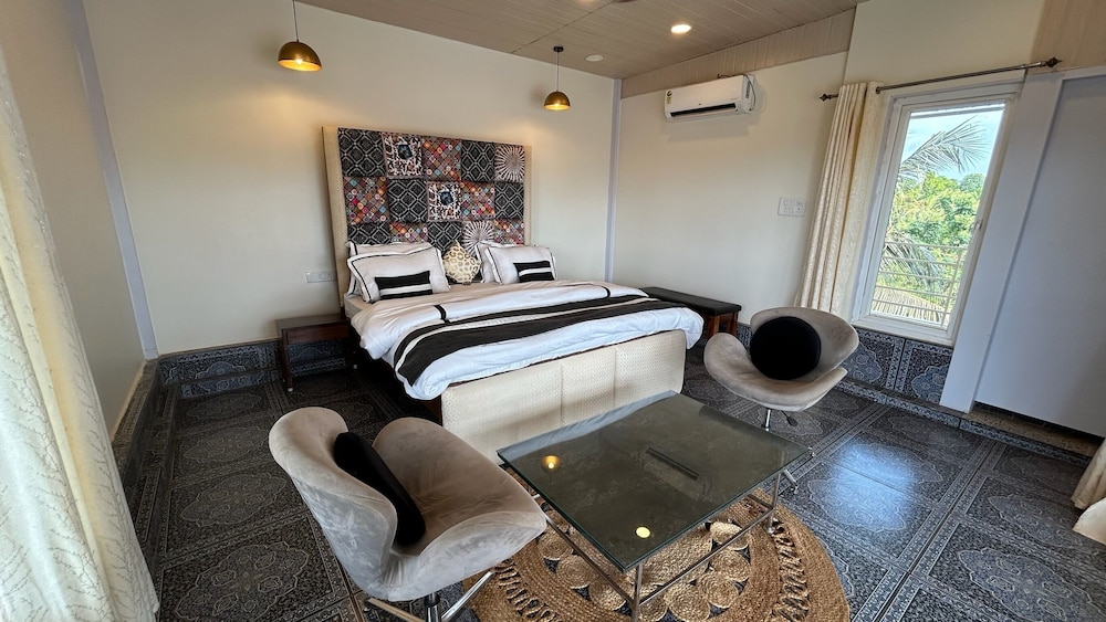 Luxury Villa, Multiple Bedrooms, Private Pool, River View photo 3