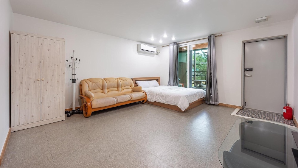 Basic Room, 1 Bedroom (Adong 103ho(Pet,familyroom)) photo 1