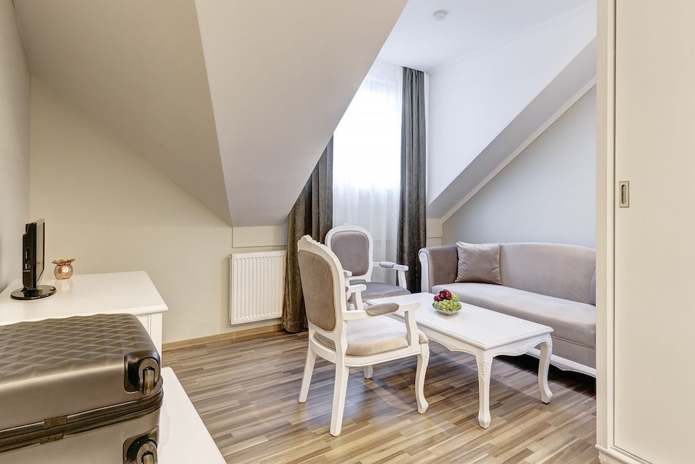 Executive Suite photo 3