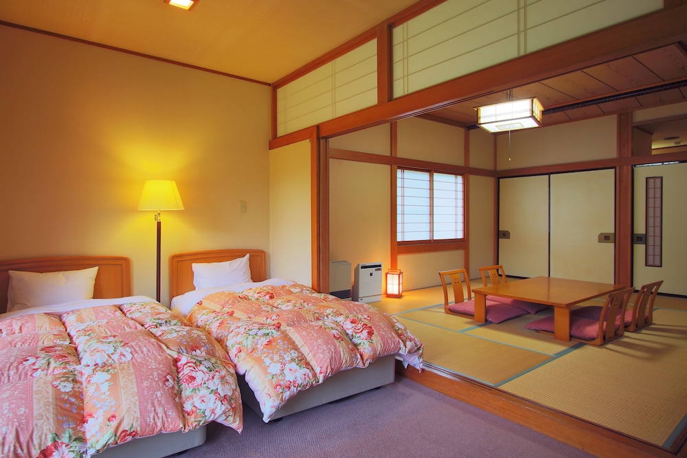 Deluxe Family Room (204) - Photo 2