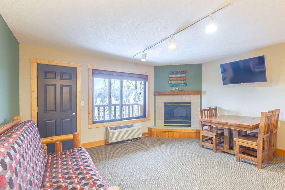 Standard Condo, 1 Bedroom, Fireplace, Mountain View photo 1