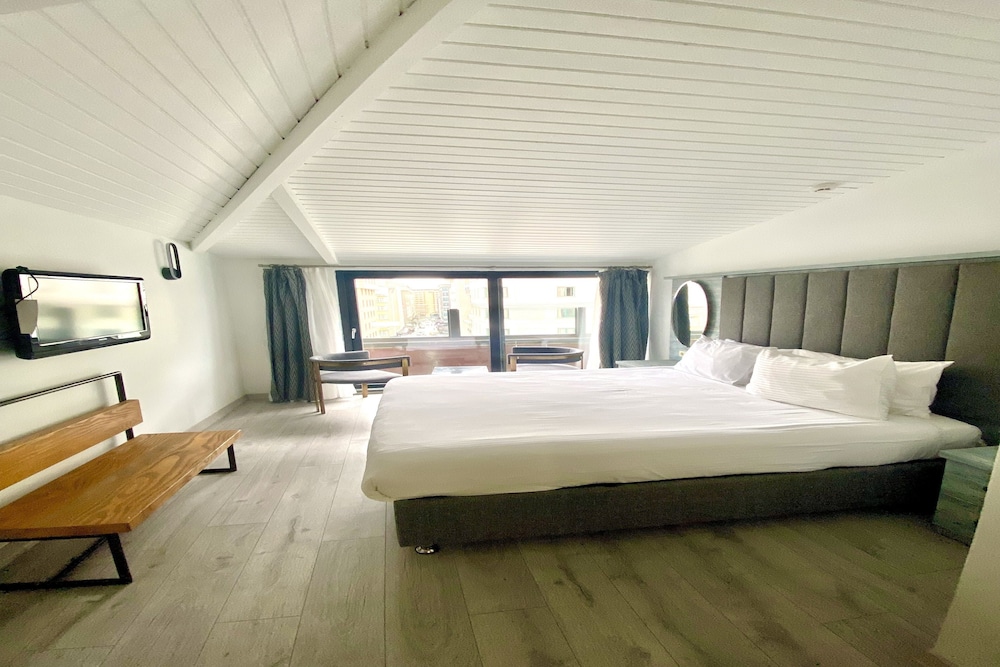 Roof Deluxe Double Room photo 2