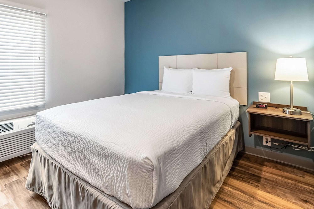 WoodSpring Suites Indianapolis Zionsville
