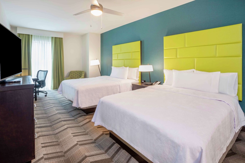 Suite, Multiple Beds, Accessible, Bathtub photo 2