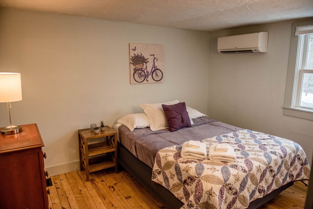 Classic Room, 1 Queen Bed, Courtyard View, photo 6