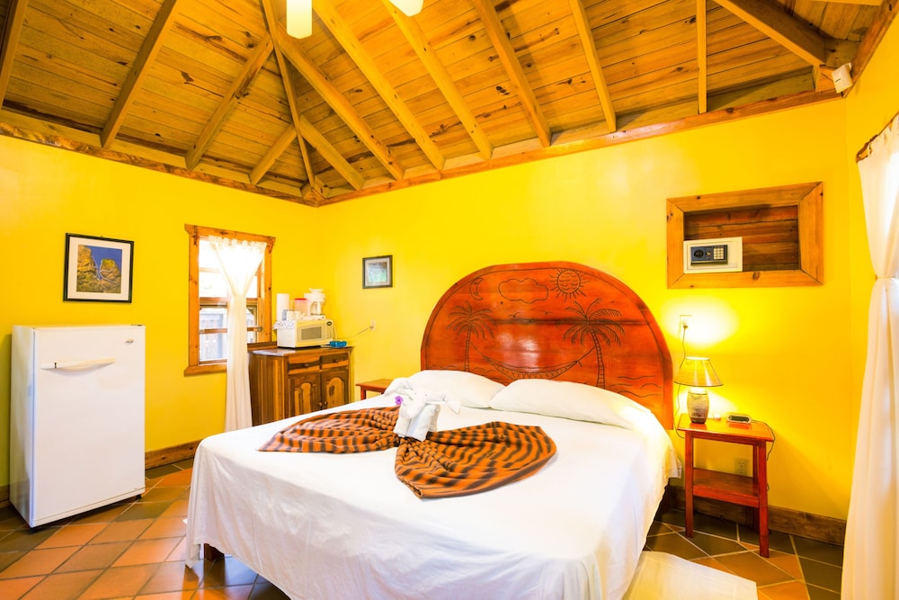 #6 (King Garden Cabana; Upstairs) photo 1