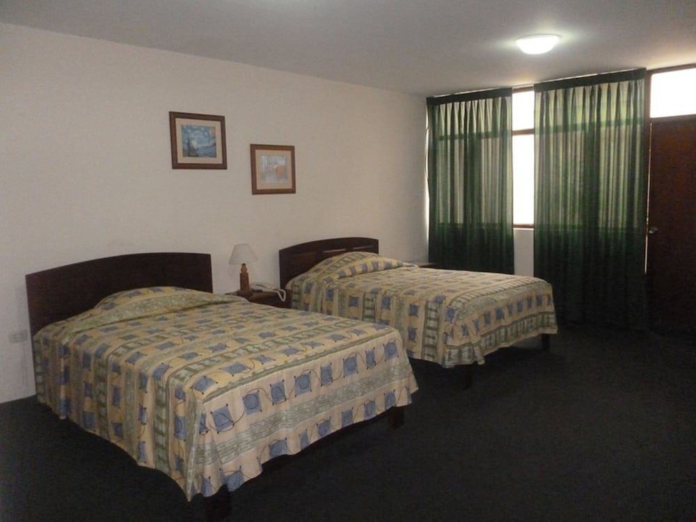Basic Double Room, 2 Twin Beds photo 1
