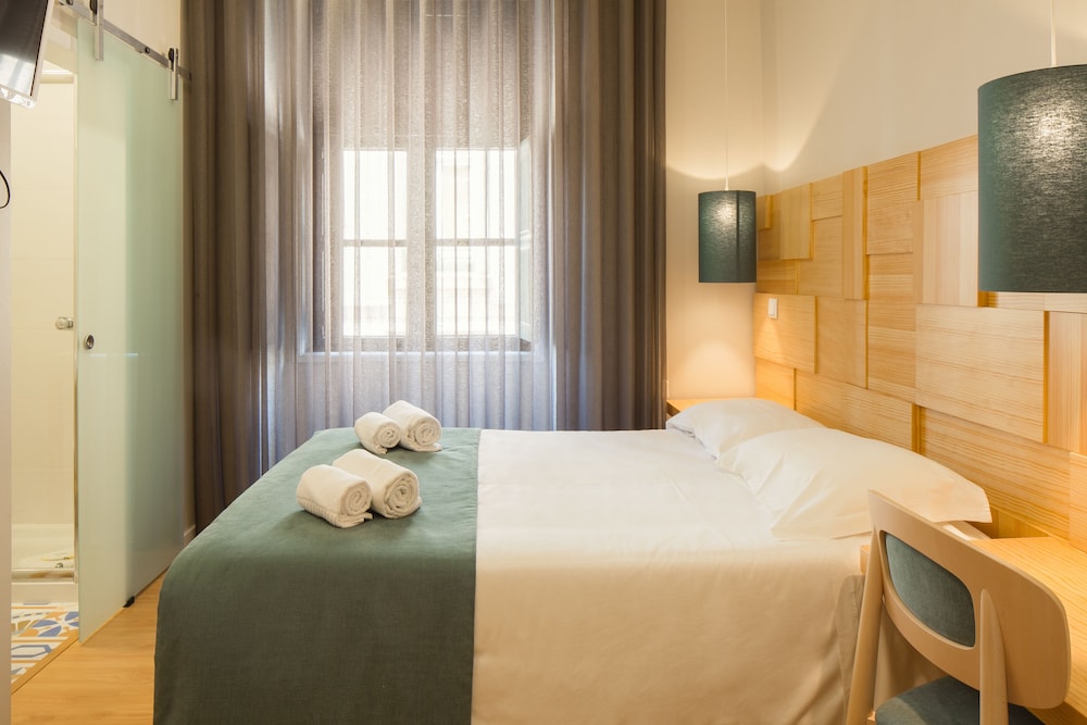 Superior Double or Twin Room - Photo 5