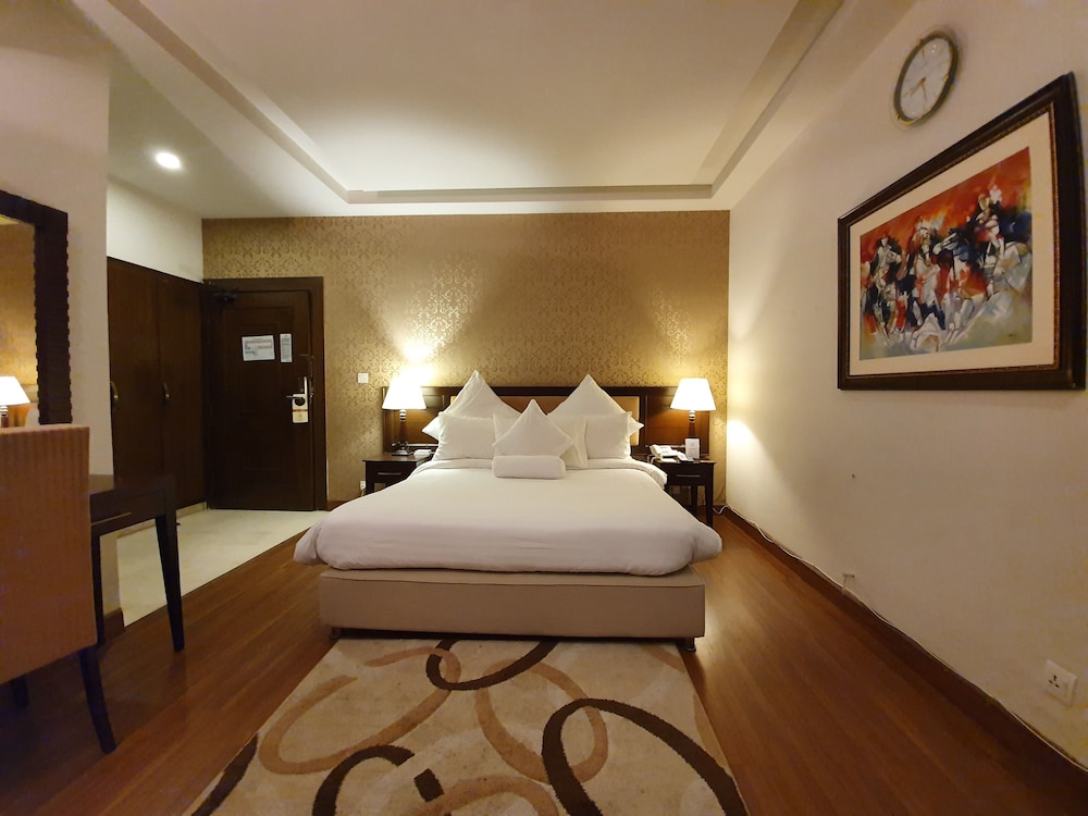 Deluxe Single Room