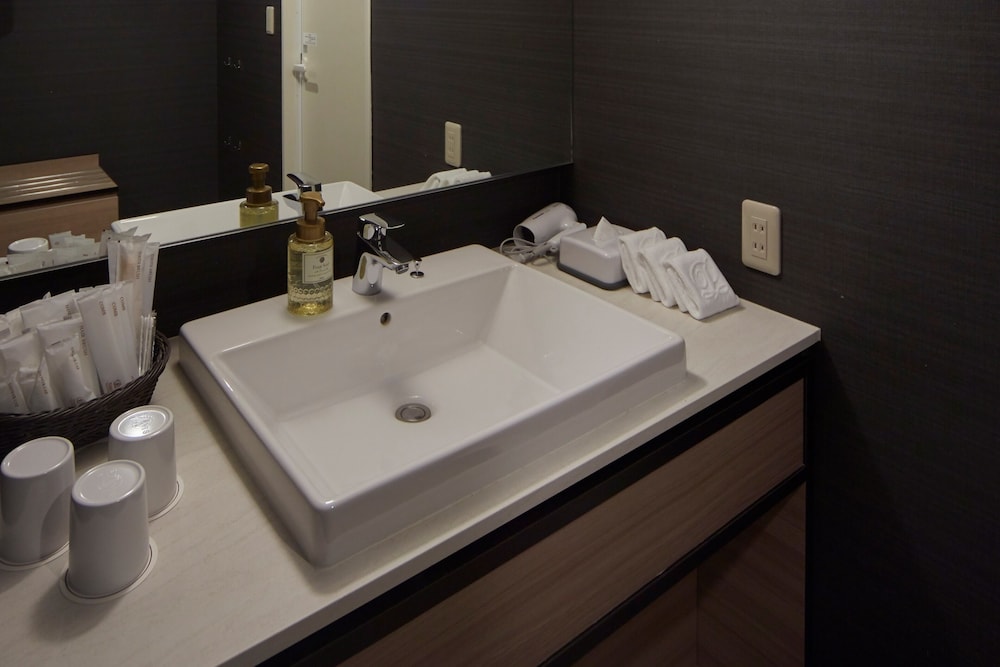 26th-32th Deluxe Twin Room, Non-Smoking (High Floor) - Photo 10