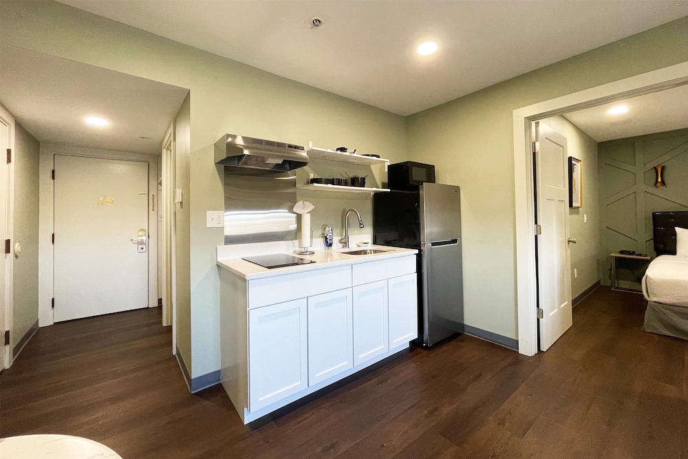 Suite, 1 Bedroom, Non Smoking - Photo 5