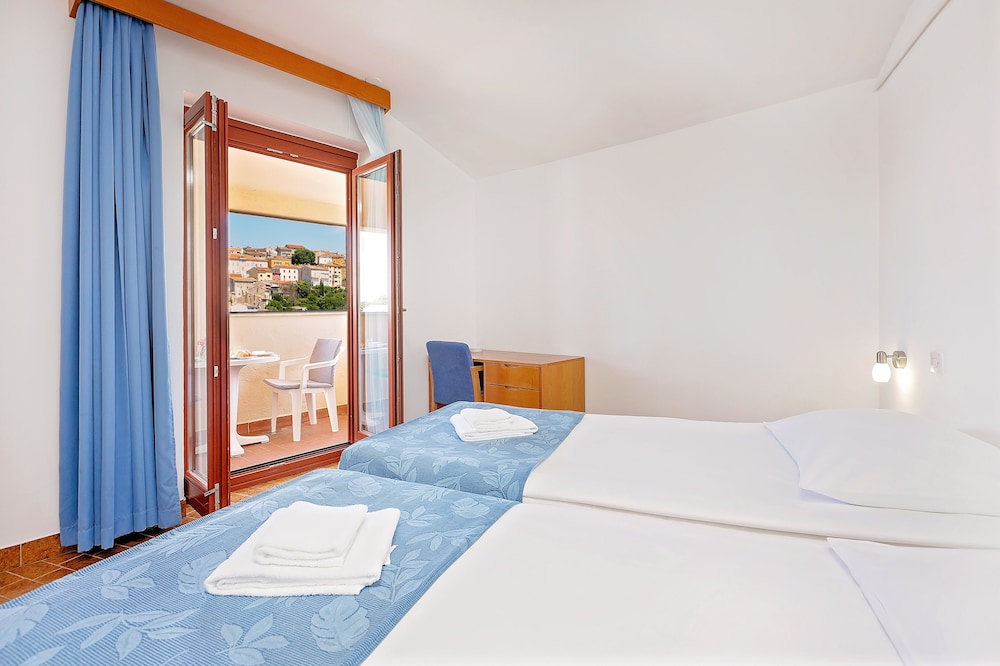 Superior Apartment (for 5) photo 1
