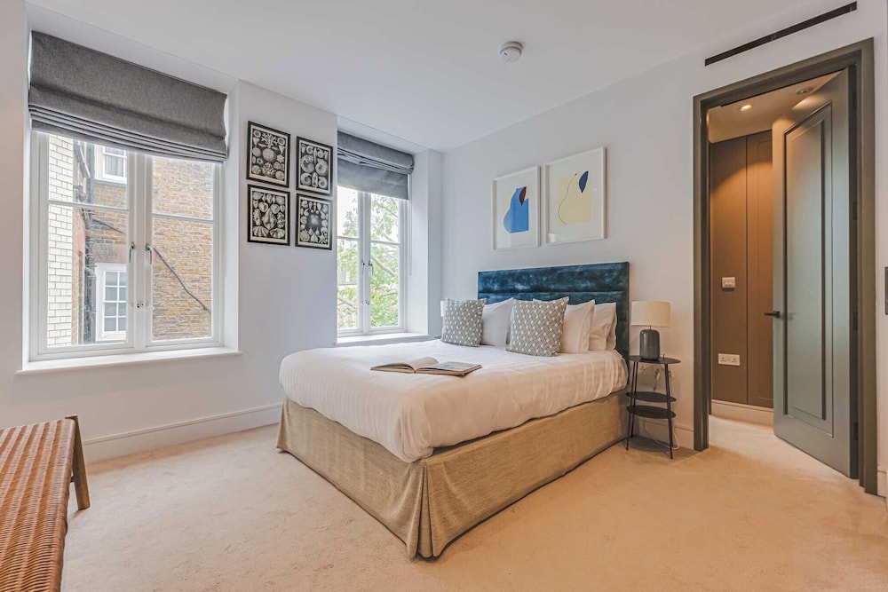 2 Bedrooms Luxury