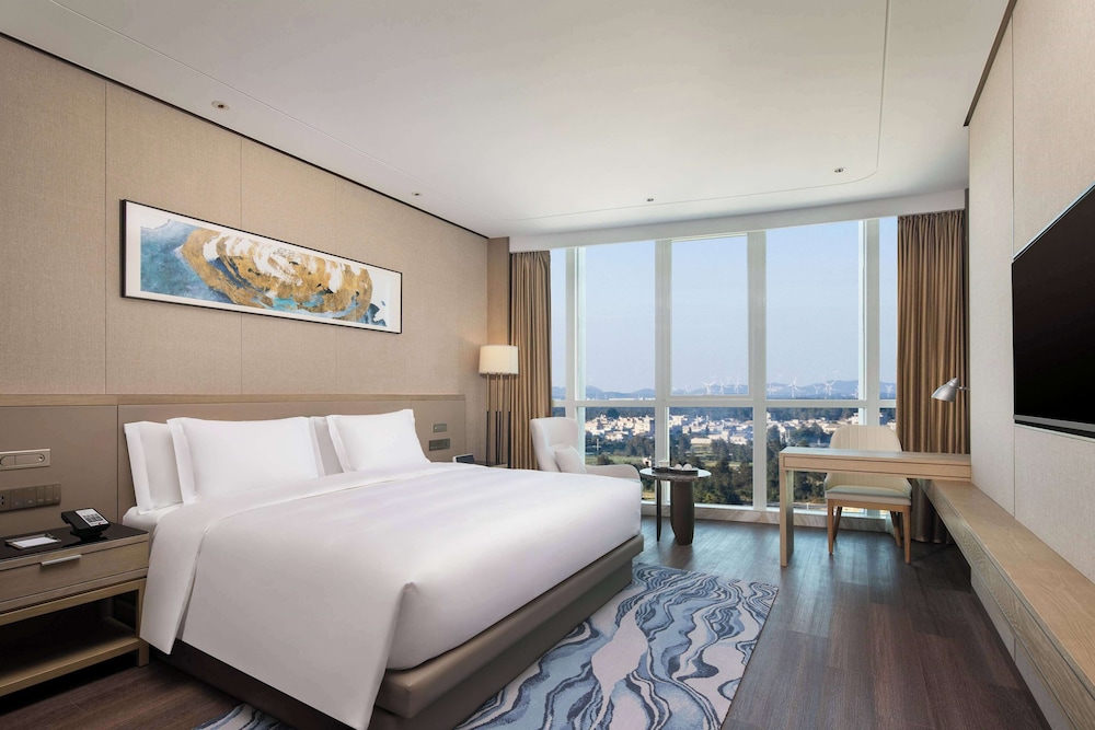 Executive Room, 1 King Bed, Non Smoking - Photo 1
