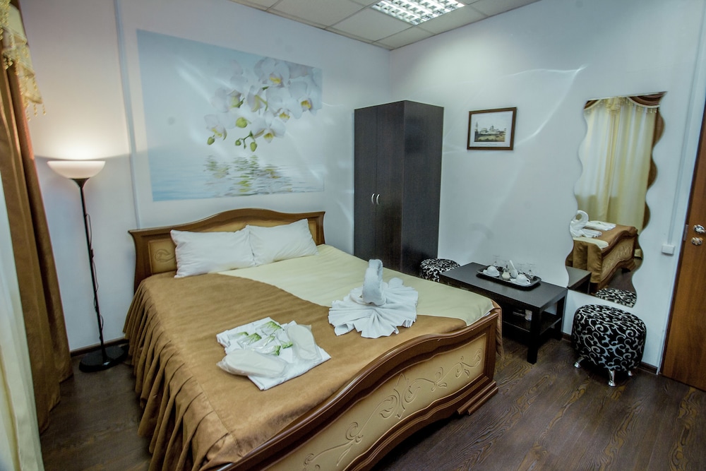 Standard Double Room, Shared Bathroom (10) photo 2