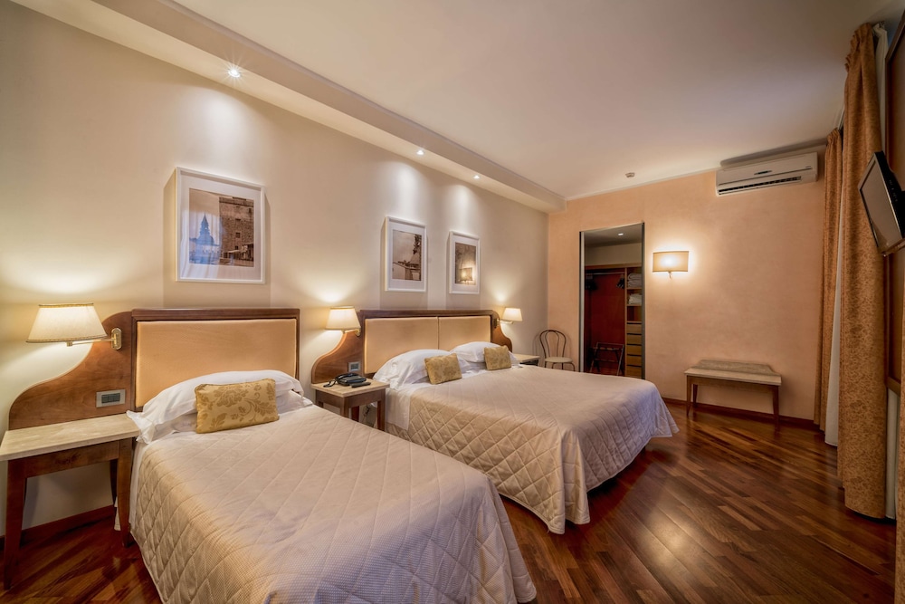 Triple Room photo 2