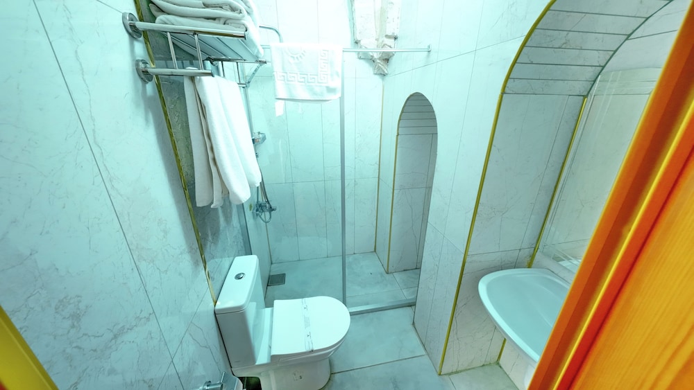 Deluxe Triple Room - Photo 2