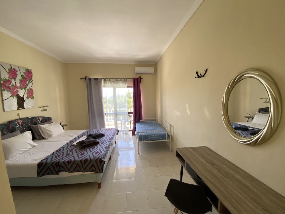 Studio, Sea View, Ground Floor photo 1