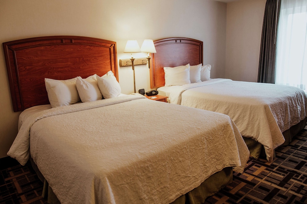 Room, 2 Queen Beds - Photo 1