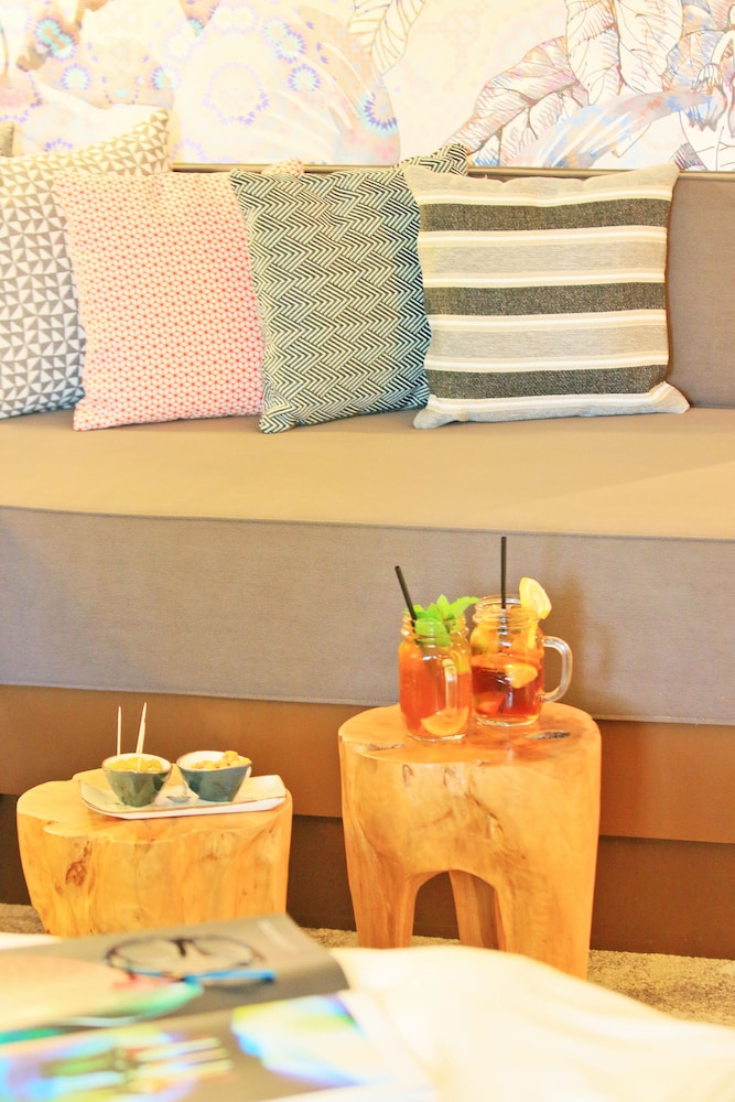 Room, Multiple Beds thumbnail 6