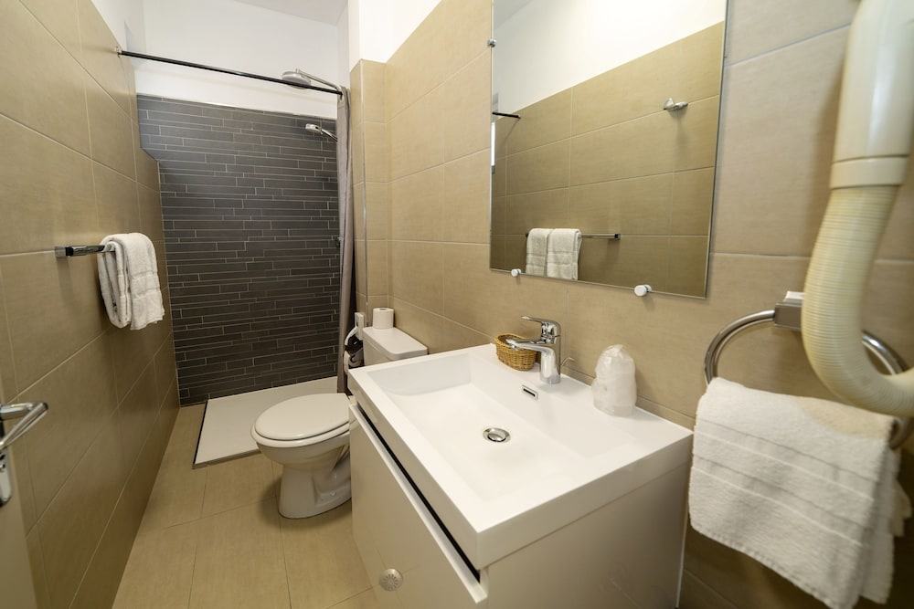 Standard Double Room Single Use, Balcony photo 3