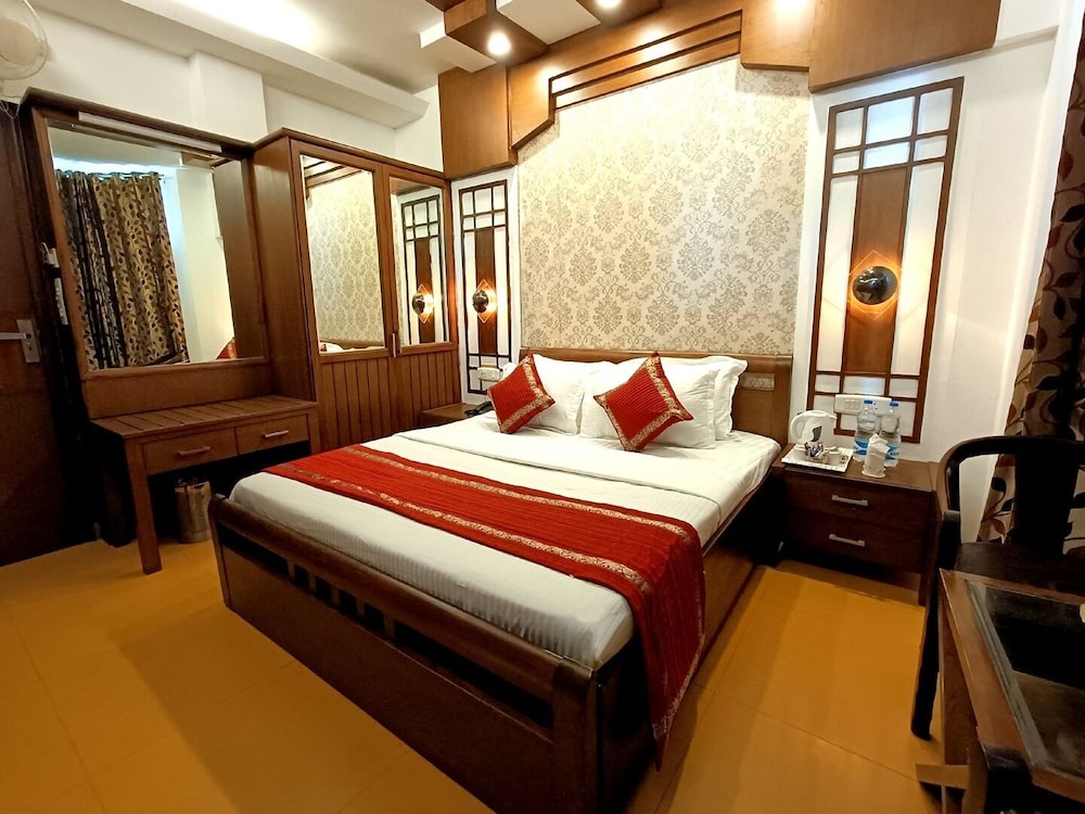 Deluxe Room - Photo 6