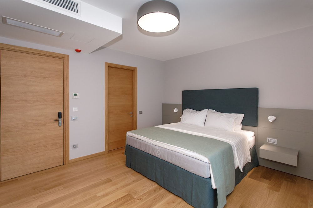 Double or Twin Room photo 3