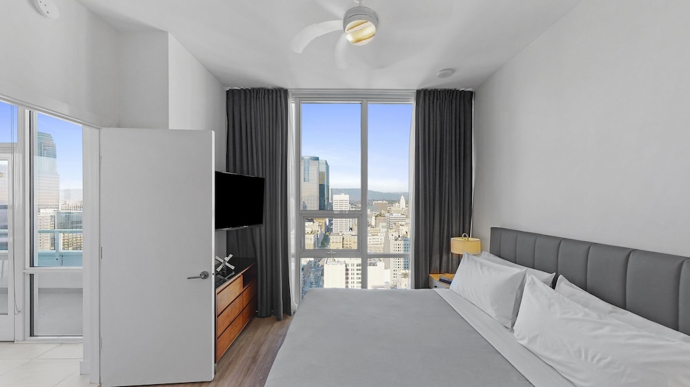Suite, Multiple Beds (Sky Suite Three Bedroom)