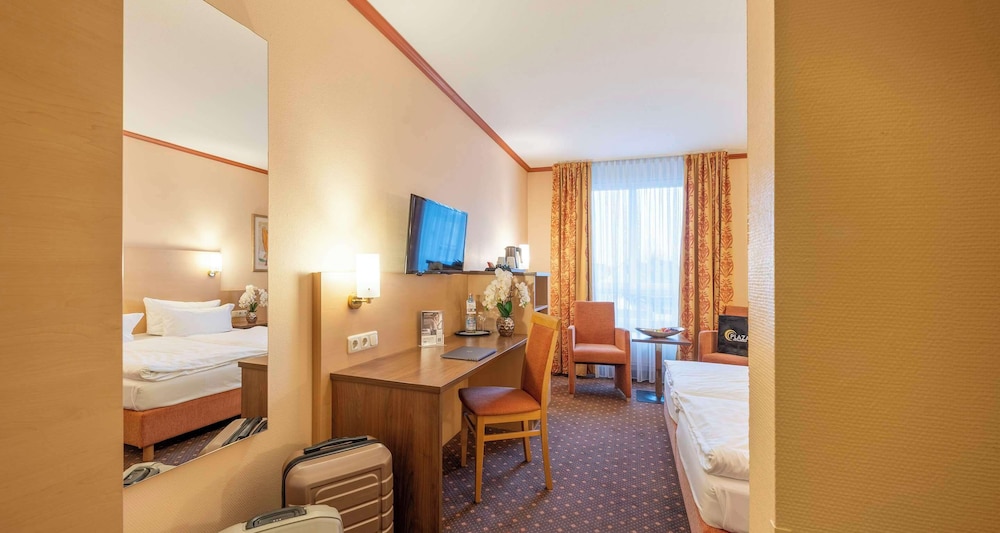 Standard Room, 1 Double Bed - Photo 3