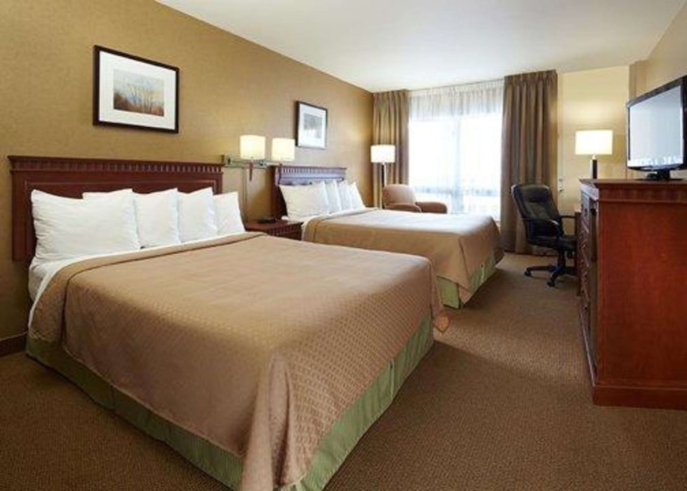 Suite, 2 Queen Beds, Non Smoking - Photo 1