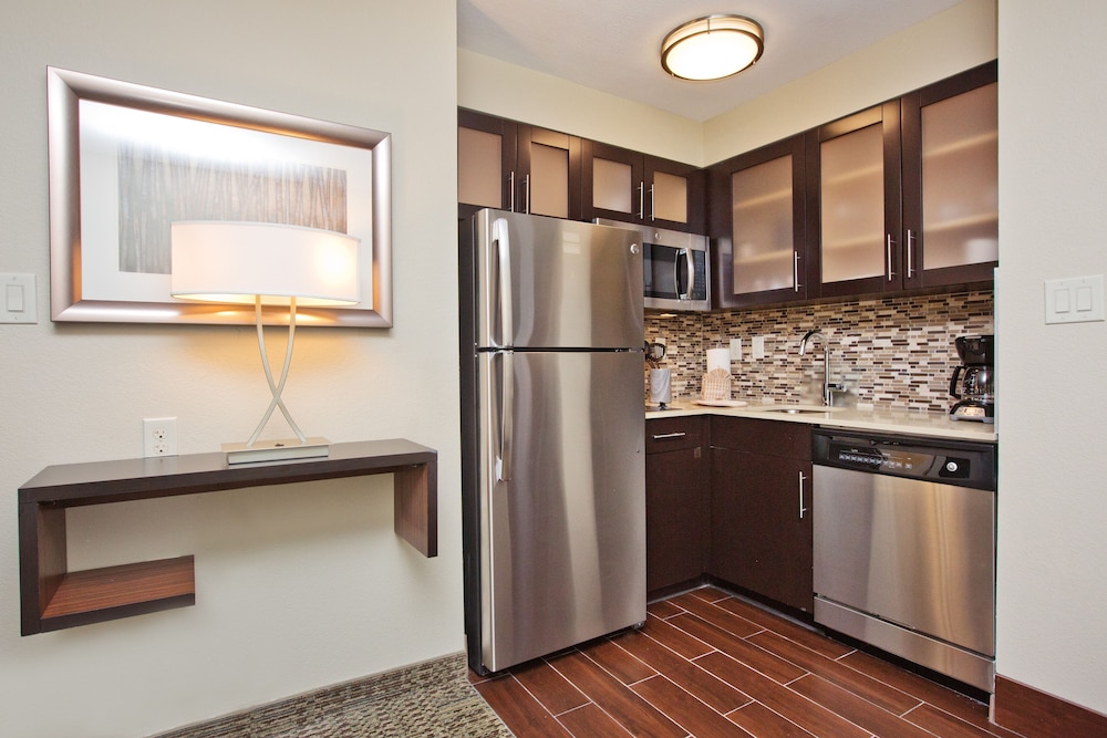 Studio Suite, 1 King Bed, Transfer Shower, Kitchen (Communication, Transfer Shower)