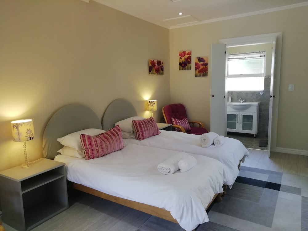 Standard Double or Twin Room, 1 Bedroom, Pool View, Garden Area (Pool area) photo 3
