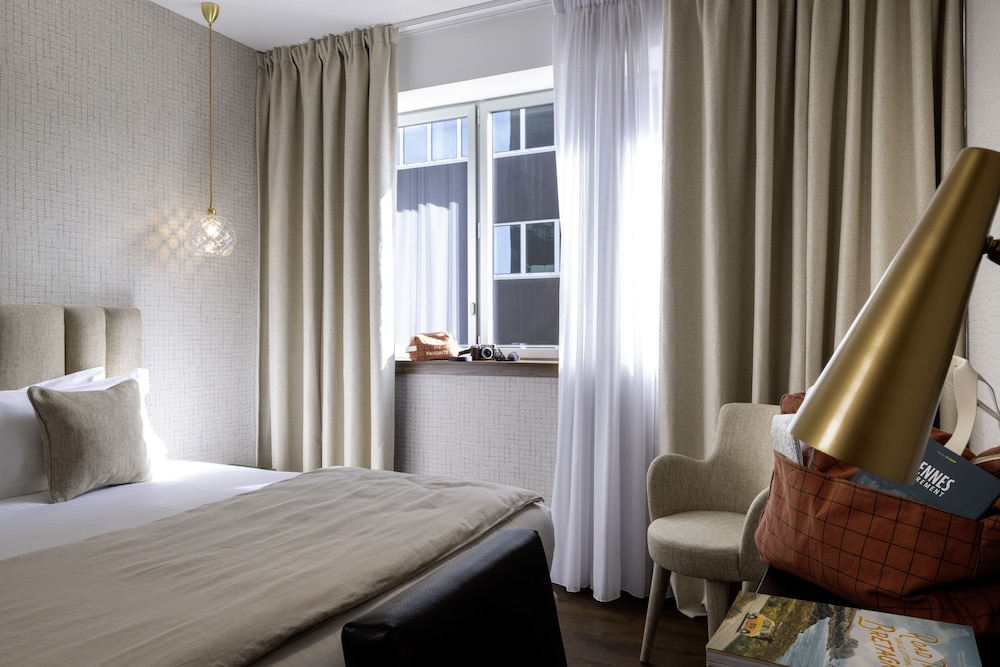 Classic Room, 1 Queen Bed (Twin bed on request) photo 3