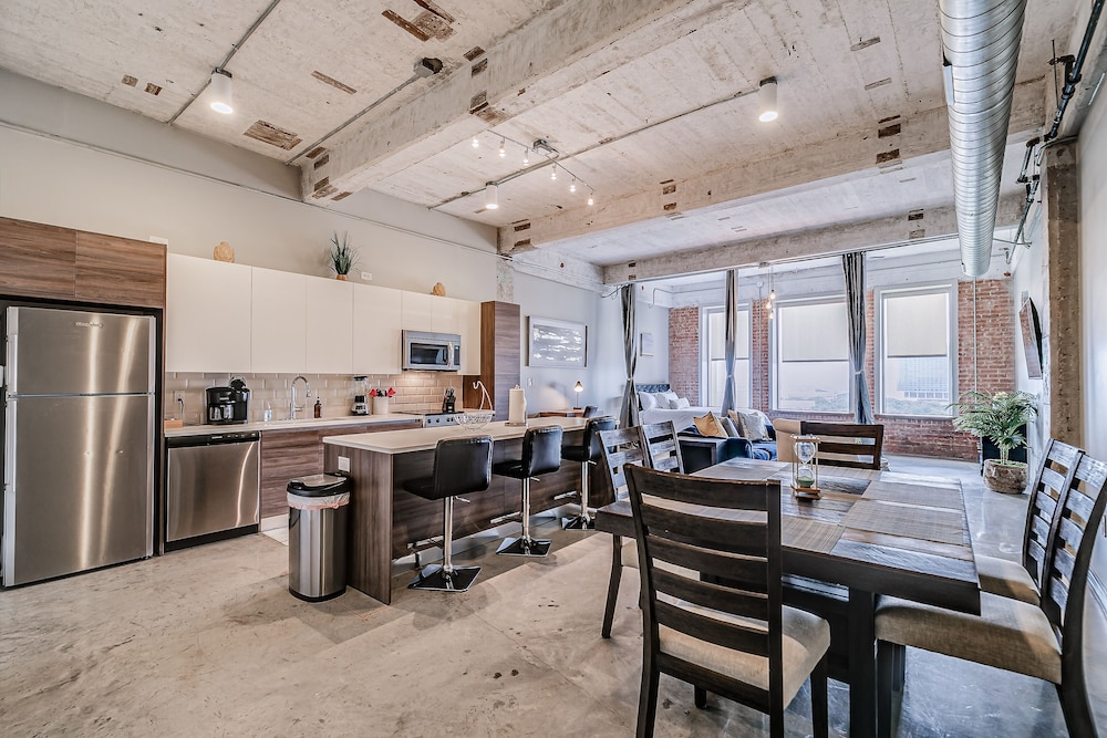 Exclusive Apartment, 3 Bedrooms, City View