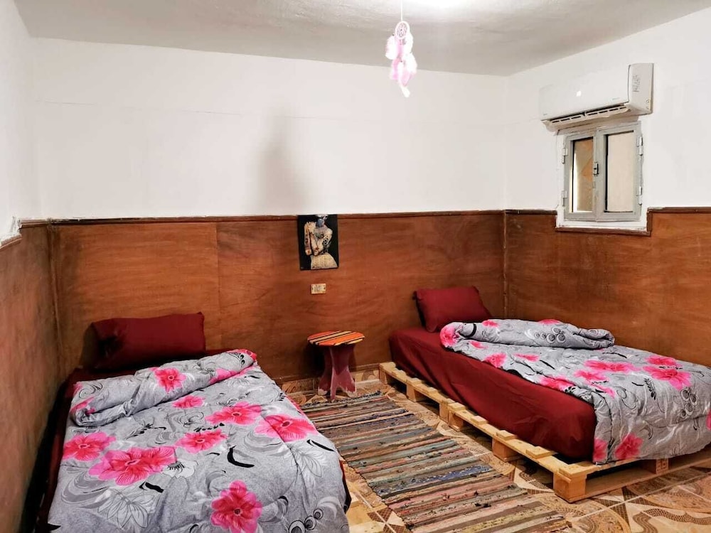 Basic Room photo 2
