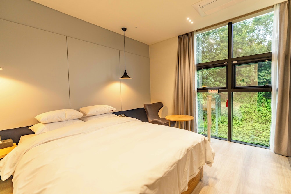 Deluxe Double Room - Photo 7