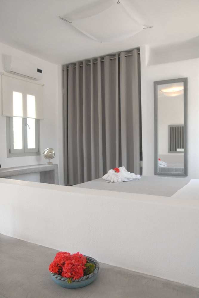 Family Room (Superior) - Photo 11