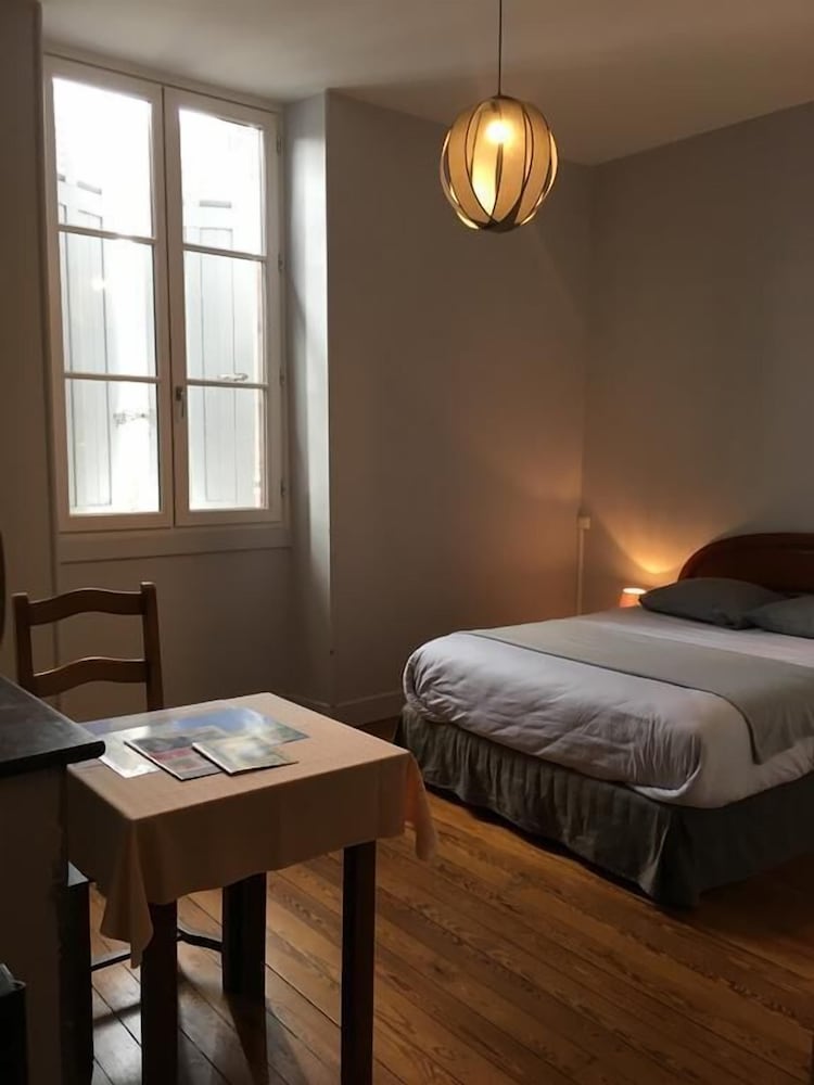 Standard Double Room photo 3