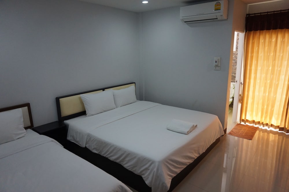 Standard Double or Twin Room photo 2