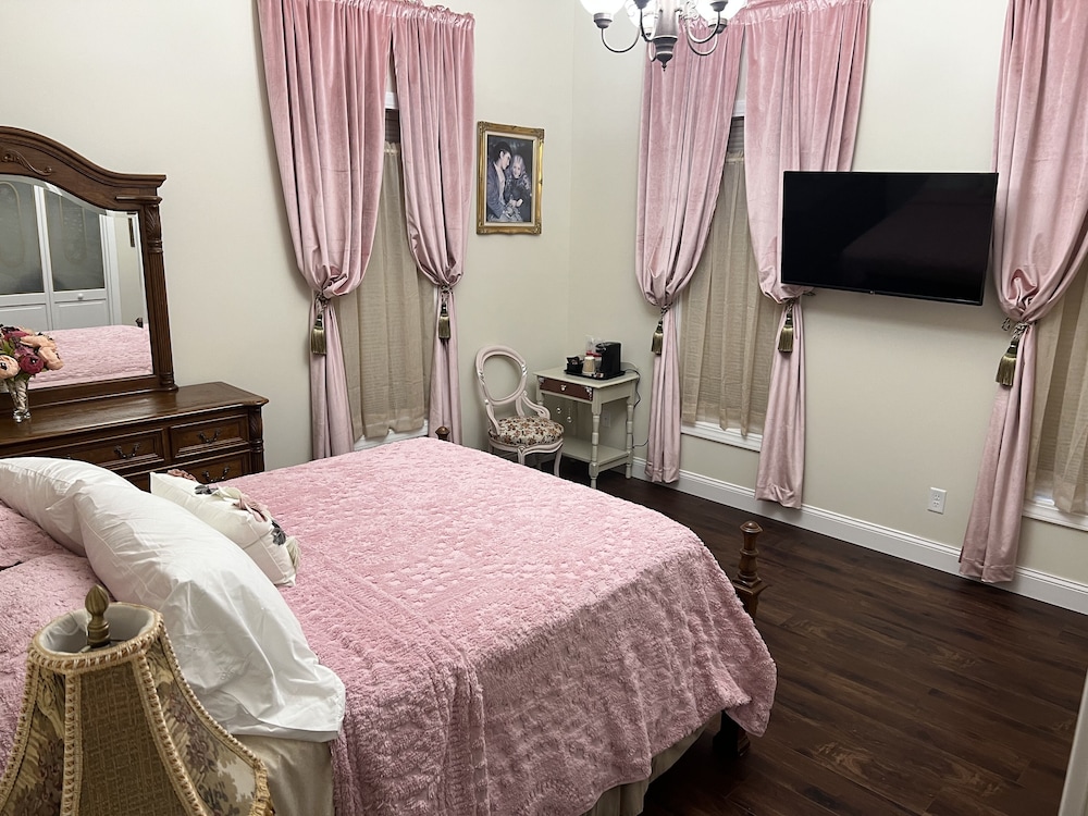 Room Number 1 - Photo 1
